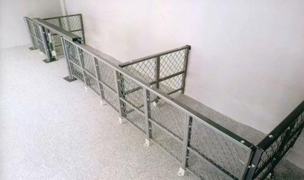 Cold Steel Q195 NSF Metal Racks , Trinity Shelving Rack Displaying Wiper Display