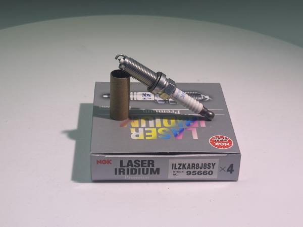 HONDA CIVC 2015- 12290-59B-003 NGK Spark Plug ILZKAR8J8SY 95660