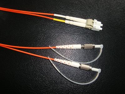 LC frente e verso ao comprimento personalizado do cabo de remendo da fibra ótica do terminal do RUÍDO OM2
