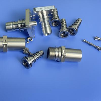 Capa de revestimento de componentes metálicos usinados por CNC para produtos industriais