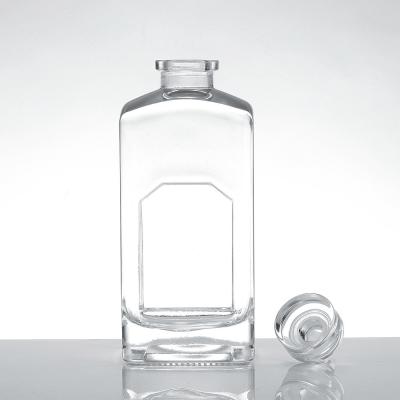 Whisky Vodka Rum Spirits Garrafa de vidro com tampa de parafuso e superfície decal em 700ml Tamanho