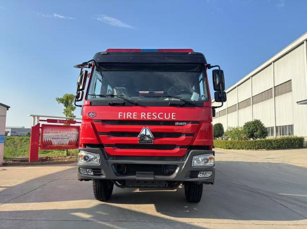 Full Load Capacity of 10000kg Foam Fire Truck with Monitor 1 and 2 4 Crew Seats