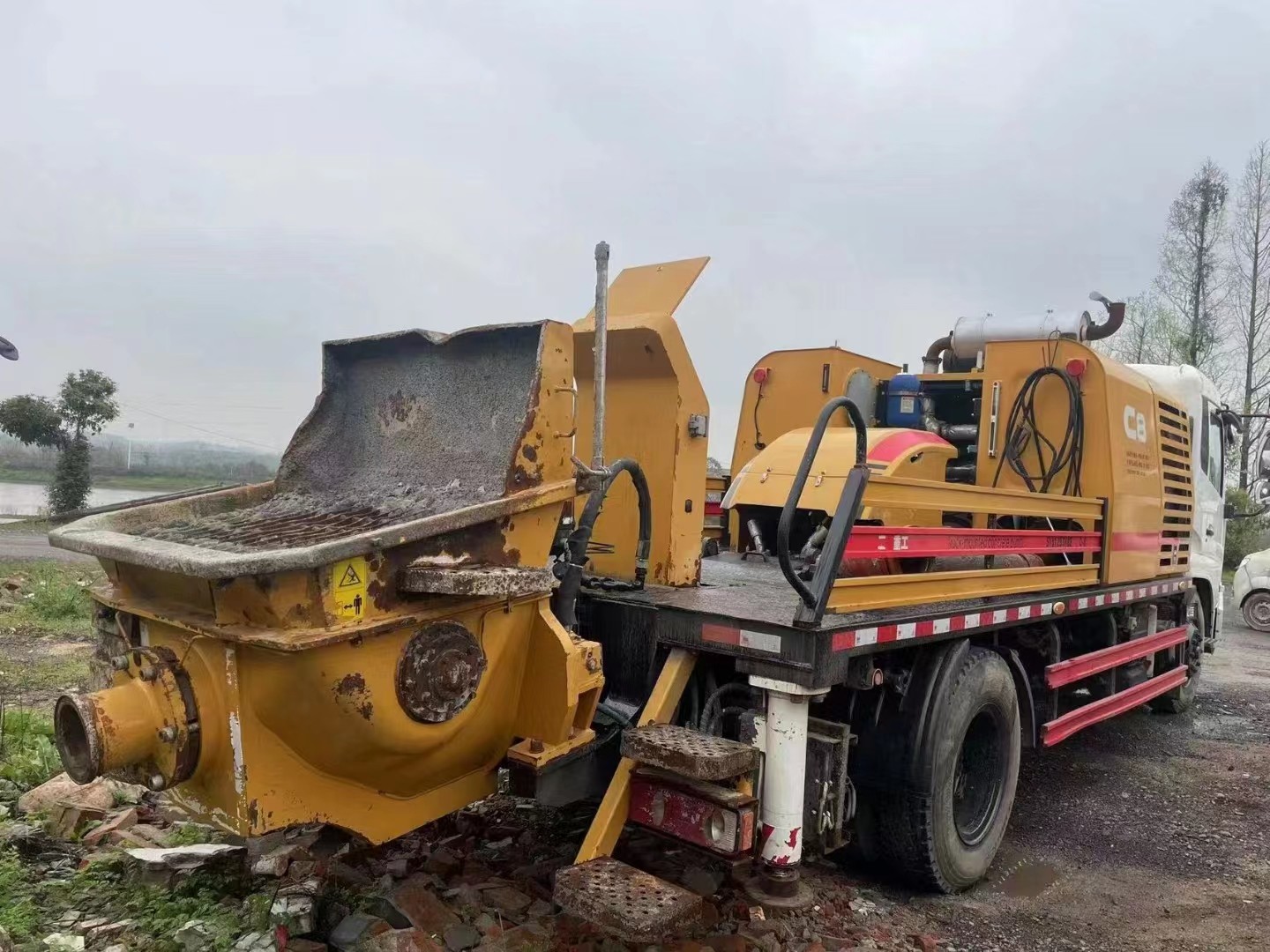 Shacman использовало тележку установило конкретную линию тип Shotcrete насоса влажный