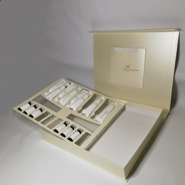 Умирает отрезок Kraft гофрировал плоскими коробки повторно использованные коробками грузя упаковывая FSC