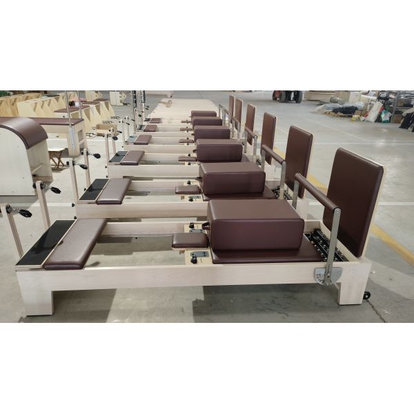 Maple Wood Frame Pilates Reformer U+PL001 with Classic Full Track Design
