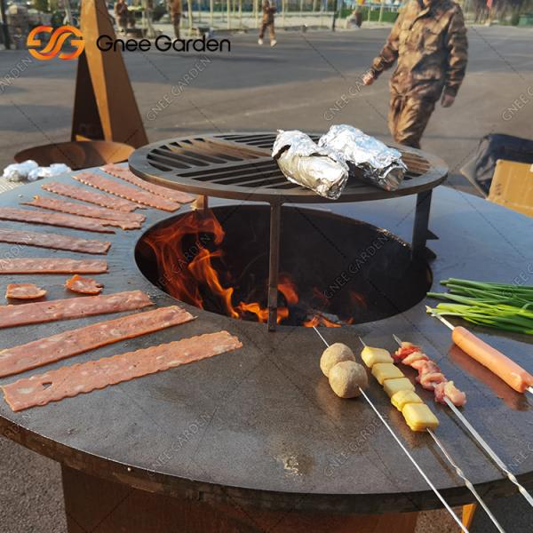 Гриль барбекю Brasero гриля Corten стальной на открытом воздухе ржавчины БАРБЕКЮ друзей семьи стальной