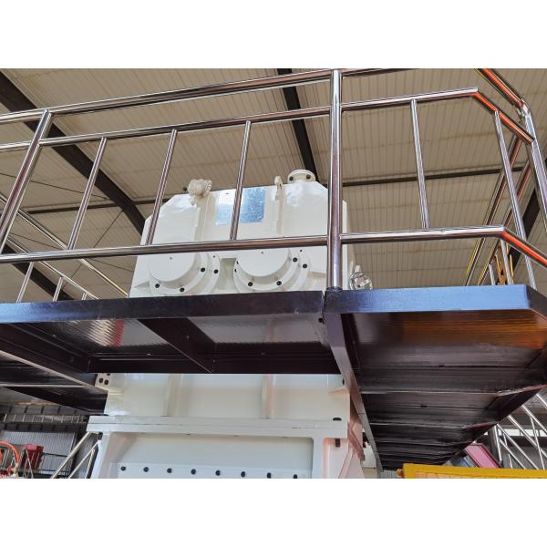 Two Stage Vacuum Extruder 440kw Red Bricks Manufacturing Machine