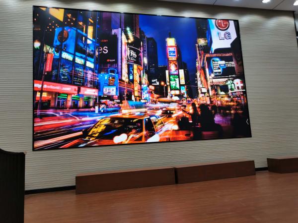 P1.86 LED Indoor Full Color Display 3840HZ Indoor Advertising Screen