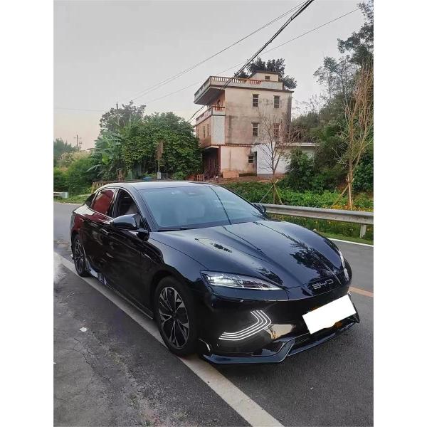 Электрическое купе BYD с приводом на четыре колеса, производительность 650 км