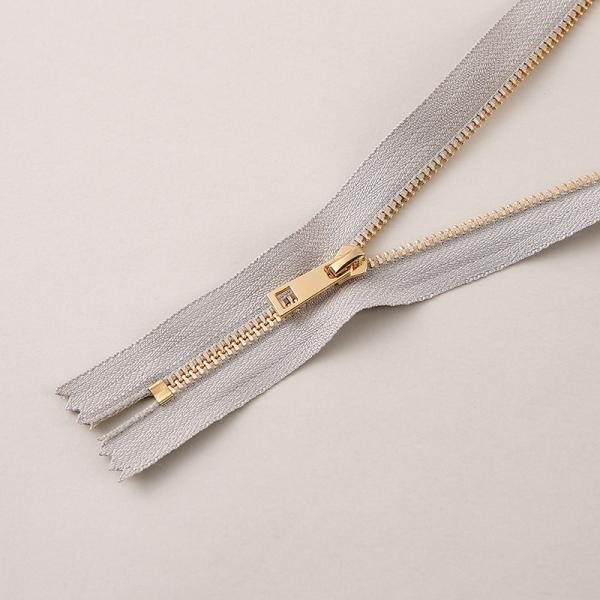 Long Lasting Fashionable Metal Zippers #3 Close End Zippers With Ergonomic Pull Tabs