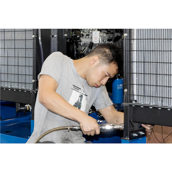 Набор генераторов 1104A-44TG2 водяного охлаждения промышленный 80KVA 64KW Perkins дизельный