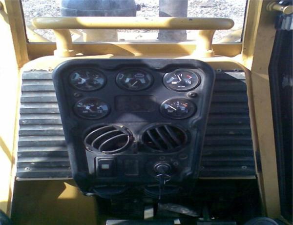 secondhand japan caterpillar D4C bulldozer, CAT bulldozer d4c lgp , caterpillar D4 D4R D4G D4H bulldozer