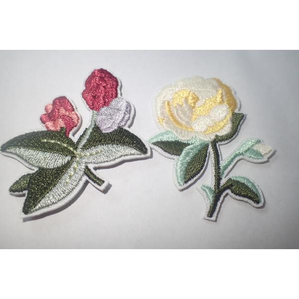 Изготовленные на заказ вышитые цветки шьют или утюжат на заплате для Applique одежды