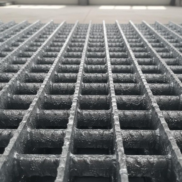 40X5mm Serrated Press-Locked Steel Grating with Hot DIP Galvanizing for Anti-Slip Applications