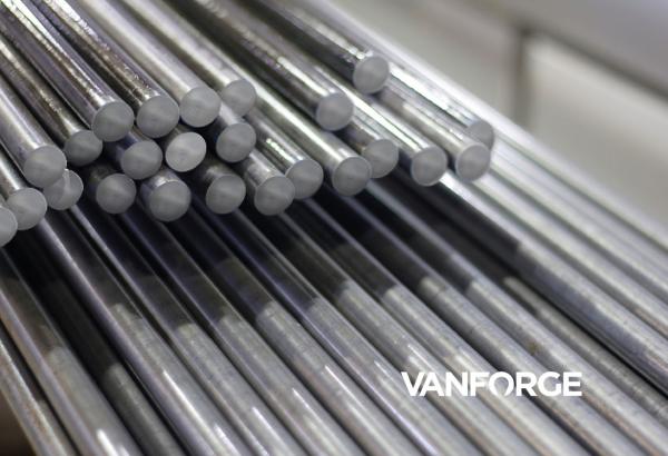 Cold Drawn Stress Relieved Round Hardened Steel Bar Black / Peeled Surface