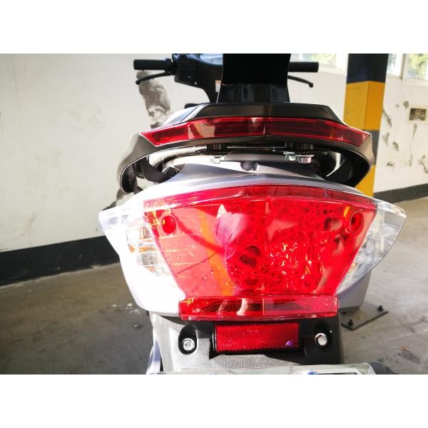 El pedal de alta calidad del EEC 1200W ayudó a la vespa eléctrica conveniente para el adulto