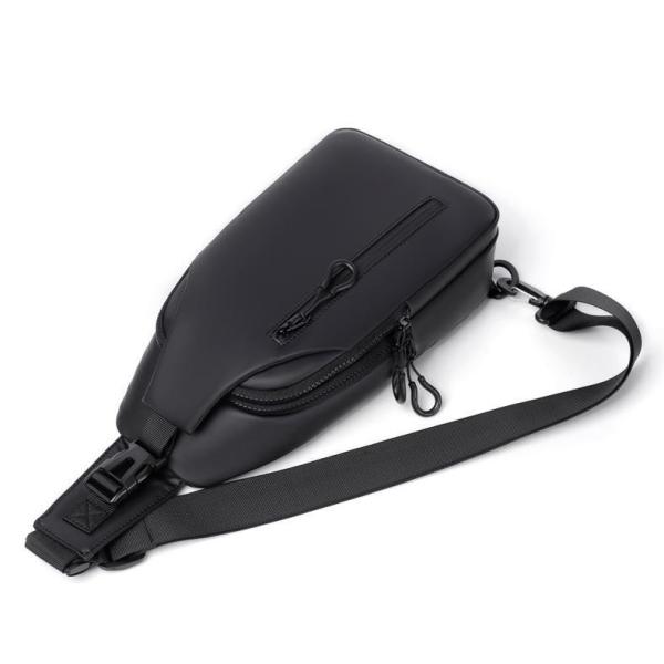 Waterproof Custom Waist Pouch Crossbody Bag for Fashionable Men and Women
