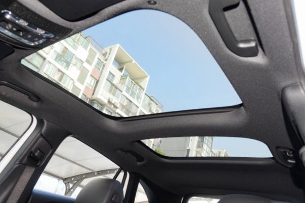 Mercedes Benz 2023 GLA 220 4MATIC Version Gasoline Compact SUV 5 Door 5 Seats