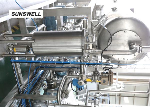 Efficient Energy Saving Carbonated Filling Machine Mounted With  Stainless Steel Control Cabinet