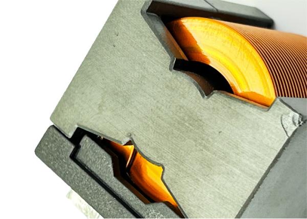 7443782012100 10 UH Indutor de alta corrente magneticamente blindado HCFT THT