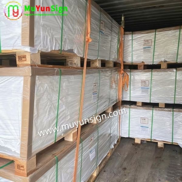 Coloured Perspex Sheet PE Protection Film Covering Cast Acrylic Sheet Cutting