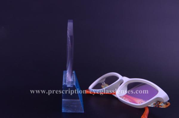 Single Vision Prescription Eyeglass Lenses 1.56 Mid Index Hydrophobic / Crazil Coating