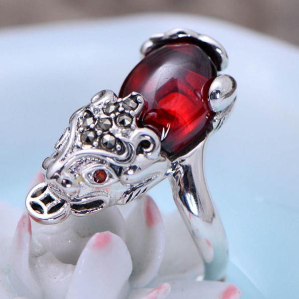 Vintage Brave Troops Design Thai Silver Created Garnet  Ring(R20180101)