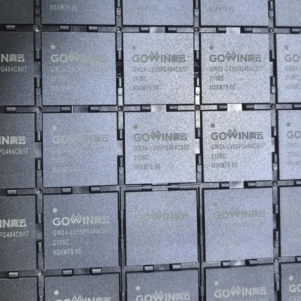 PBGA484 FPGA con 4 PLLs, matriz de puertas programable en campo GW2A-LV55PG484C8/I7