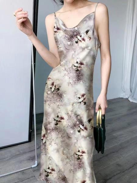 2023 Silk Fashion Girls and Women Luxury dressing Euro Standard Quality OEM private designs MOQ 50-100 Pcs accepted