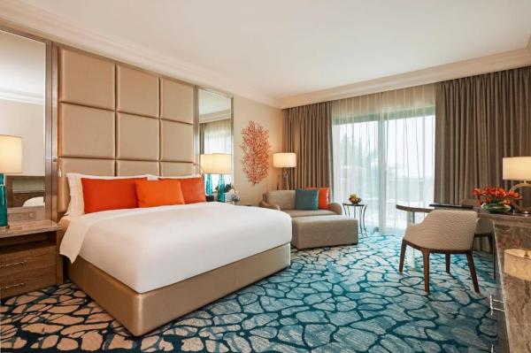 PHNOM PENH Luxury hotel bedroom furniture made by Leather upholstery headboard with bed and Wood TV table combined desk