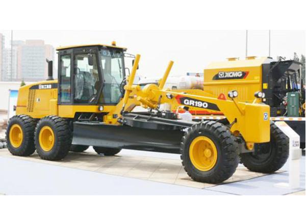 Cummins Engine Motorized Grader , 500MM Cutting Depth Heavy Construction Equipment