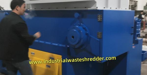 Blow molding scraps single shaft shredder machine 55KW, hdpe hollow plastic shredder machine,hard plastic edges crusher machine  with CE