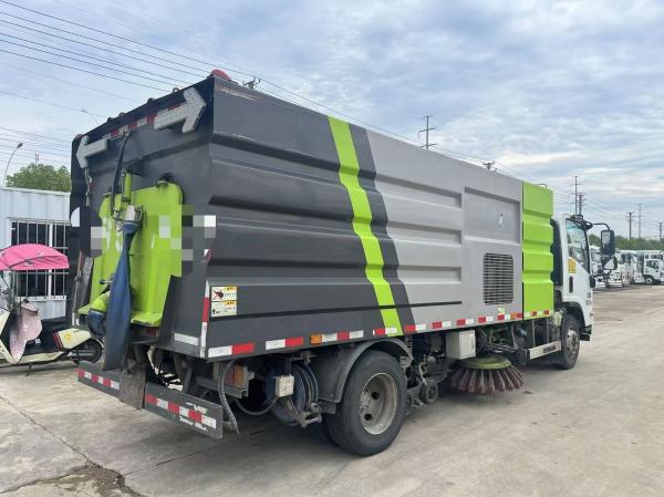 EURO 5 Emission Standard Isuzu High Pressure Road Washing and Sweeping Truck Vacuum Road Sweeper Cleaning Truck Diesel Fuel Type
