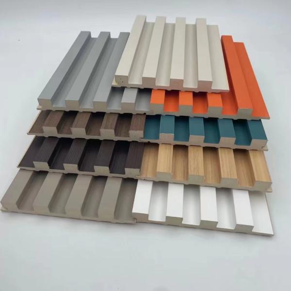 Panel de pared de madera aislada en 3D de WPC Superficie cepillada para decoración interior interior