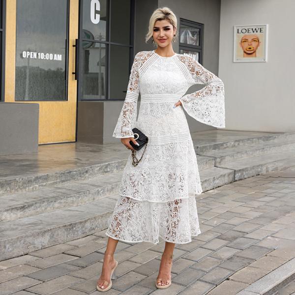 Рукав высокого воздушного шара платьев шнурка дам шеи длинный зашнуровывает платье с эластичными тумаками