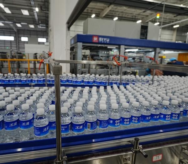 Durable Dynamic Bottle Buffer Platform For 42,000 BPH Bottled Water Production Robust Motorized Control