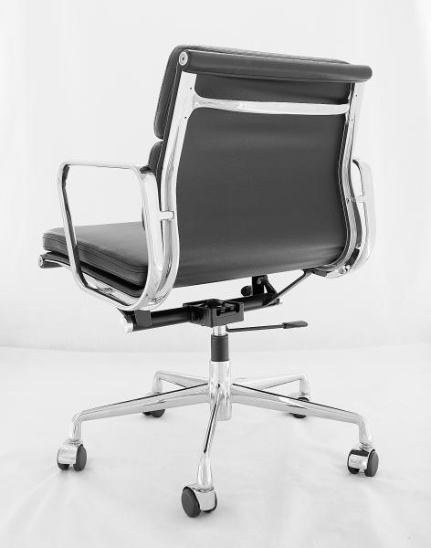 Sturdy Stable Modern Leather Office Chair , Low Back Office Chair Optional Color