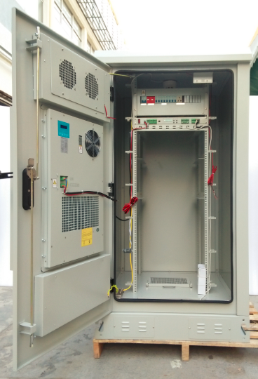 Energ - Saving Outdoor Cabinet Air Conditioner 300W DC With R134a Refrigerant MODBUS