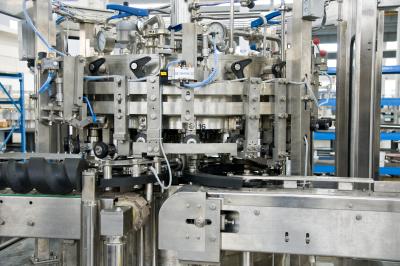 Água de soda, suco de alumínio pode automática máquina de enchimento rotativa e pode máquina de costura