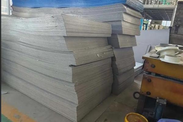 Paneles FRP blancos lisos y ligeros, construcción conveniente, gran capacidad de diseño