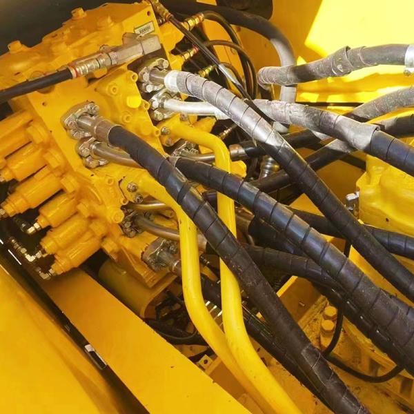 PC210 Used Komatsu Excavators Original Engine 110kw Rated Power Short Working Hours