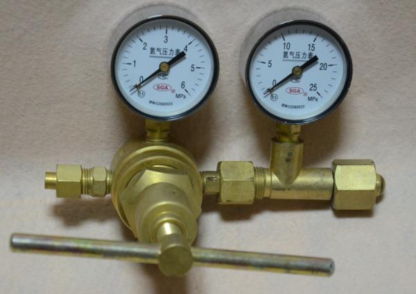 Lightweight Industrial Gas Regulator Oxygen As Service Medium