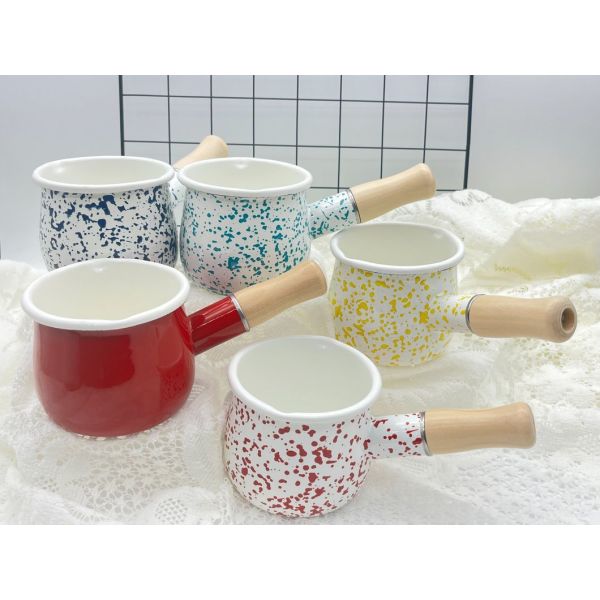 Rolled Edge Rim 550ml Enamel Commercial Saucepan Crafted Using