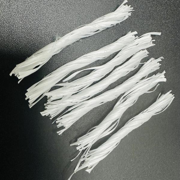 Buliding Polymer Material PP Fiber Twisted Bunchy Form 500T For Crack Resistant