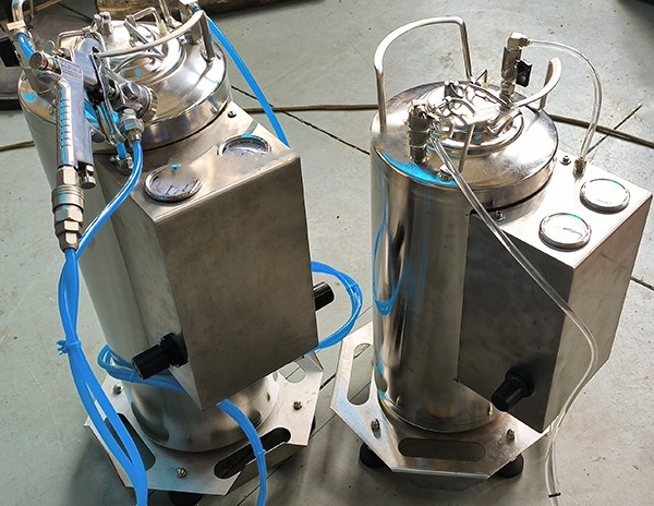 Simple Economy Handheld Spray Gun Oil Spraying Machine Of Vegetable Oil And Egg Liquid On Bread Cake Baking Plates