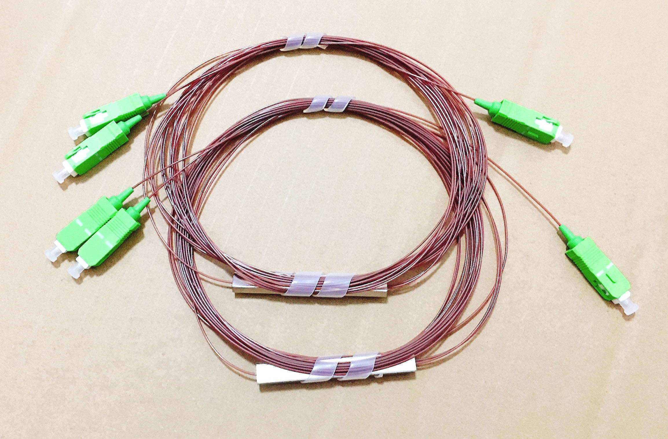 1x2 PLC Splitter SCA / FTTH Blockless Mini Splitter 1*2 0.9mm 1.5m G657 Fiber SCAPC Connector