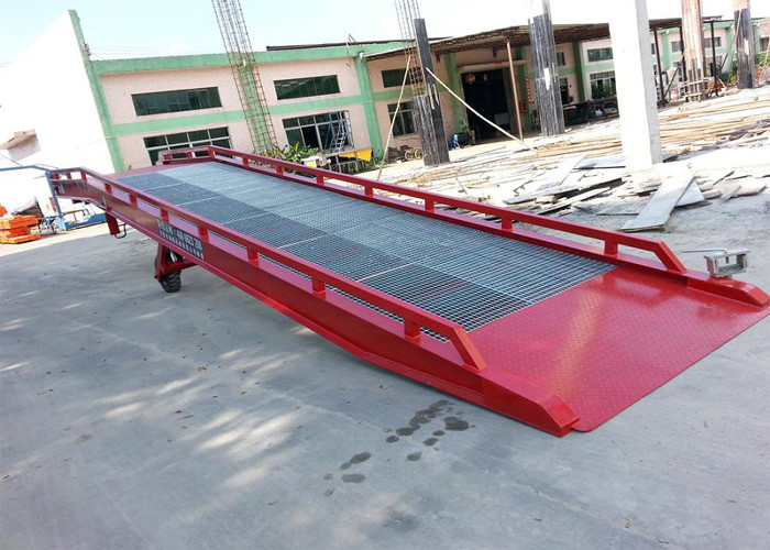 CE Certifiion Steel Mobile Loading Ramps With 10 Ton Capacity