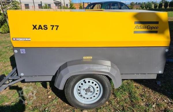 Industrial Grade Portable Compressor XAS77E with FAD 4.2 M³/min and Black Color