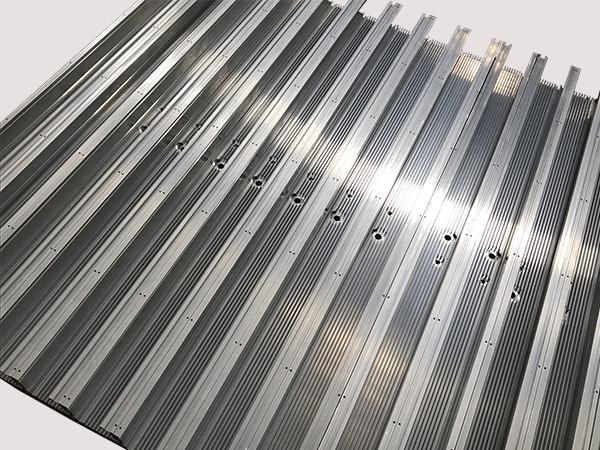 O alumínio do CNC do elevado desempenho perfila 6063-T5 com um comprimento de 2 medidores