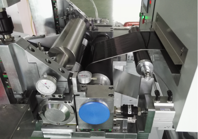 Roll To Roll Battery Electrode Coating Machine , Continuous Electrode Coating Machine